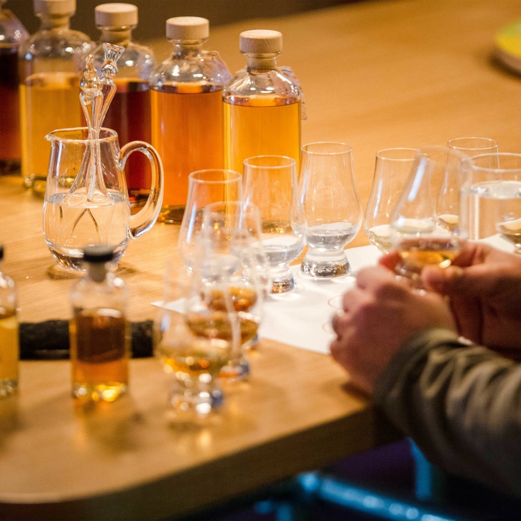 How To Taste Whisky