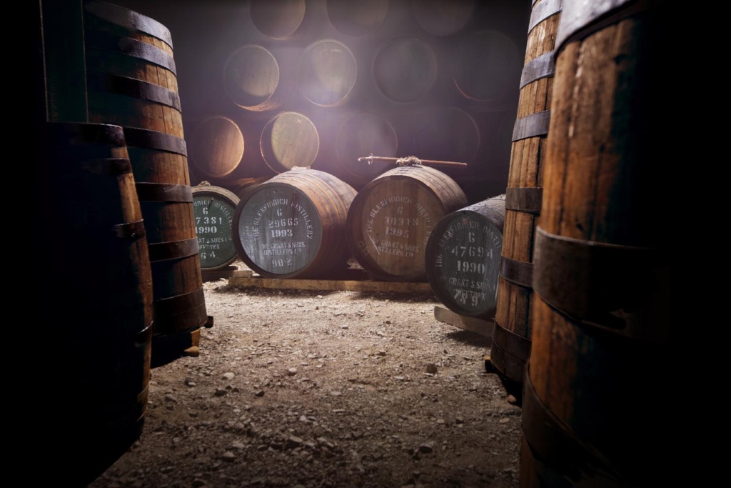What Are The Different Whisky Cask Sizes?