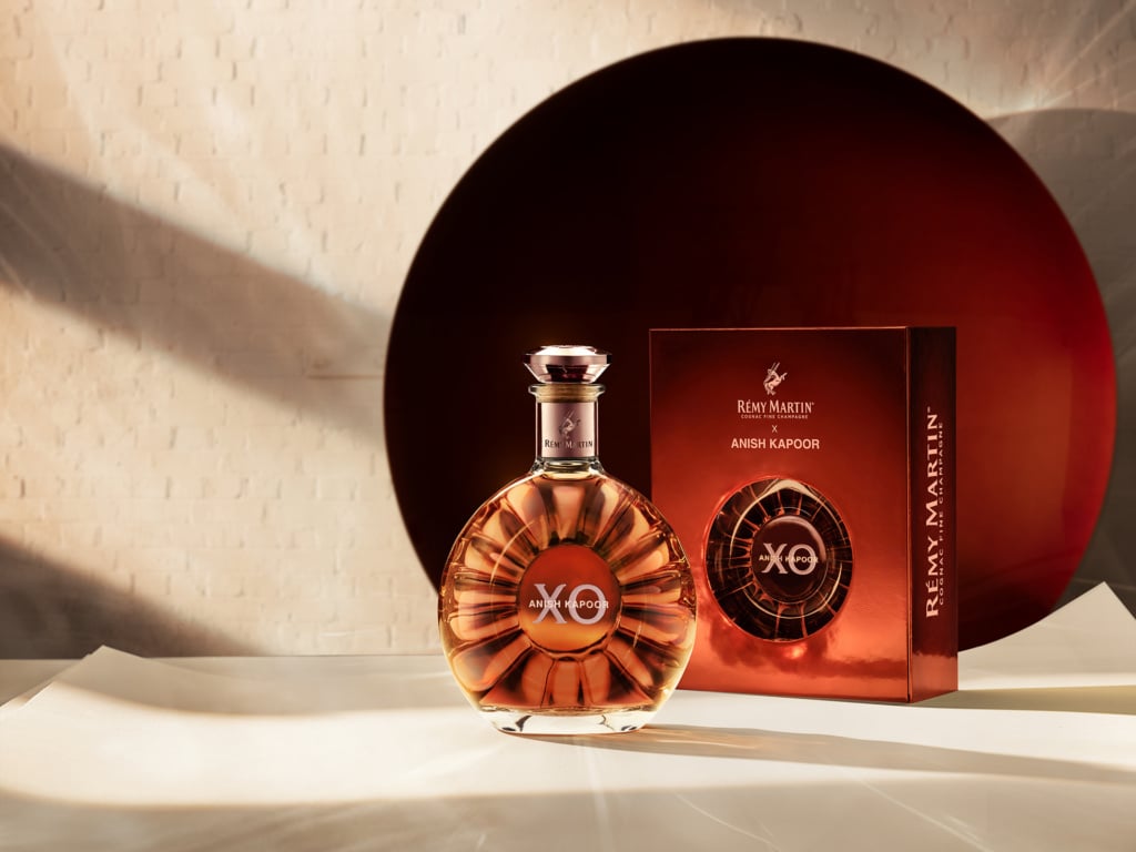 Rémy Martin XO × Anish Kapoor | La sculpture au service d'un flacon iconique