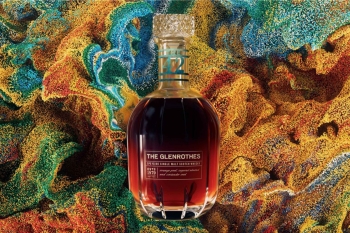 Image of Glenrothes 42 in front of a colourful background