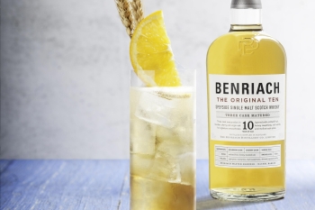 Image of Benriach The Ten next to a delicious looking, summery, cocktail  