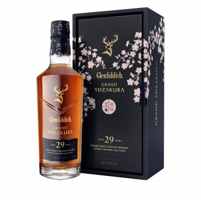 Glenfiddich Grand Yozakura 29 Year Old bottle with box